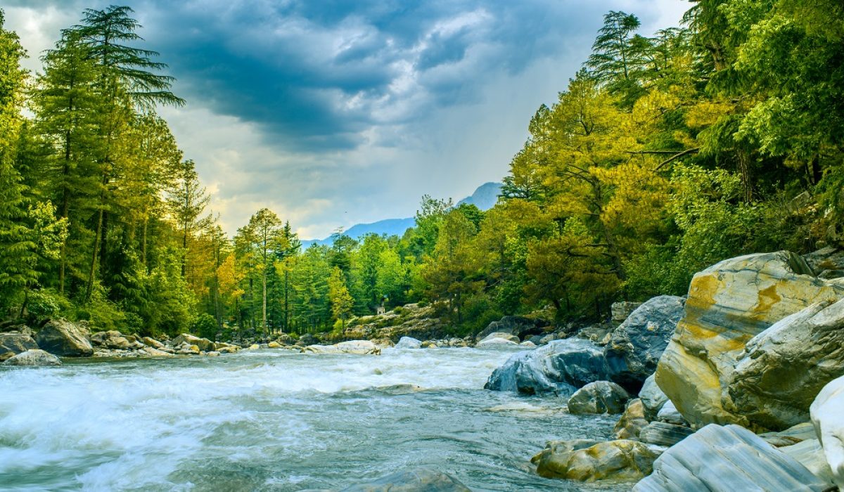 Scenic,Landscape,View,Of,Sarpass,Trek,In,Himalaya,Region,Kasol,